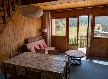 Salon côté escalier